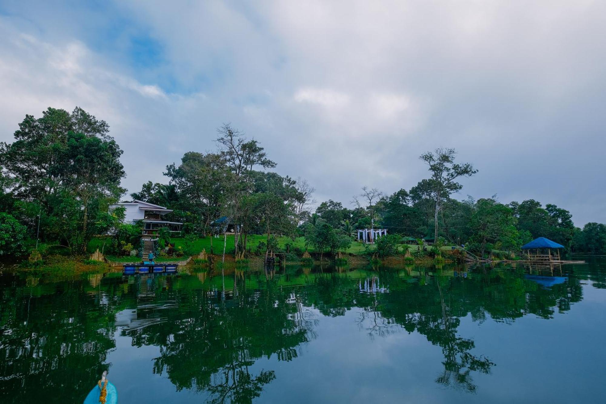 Almost Heaven Lake Resort By Cocotel Cavinti Exterior foto