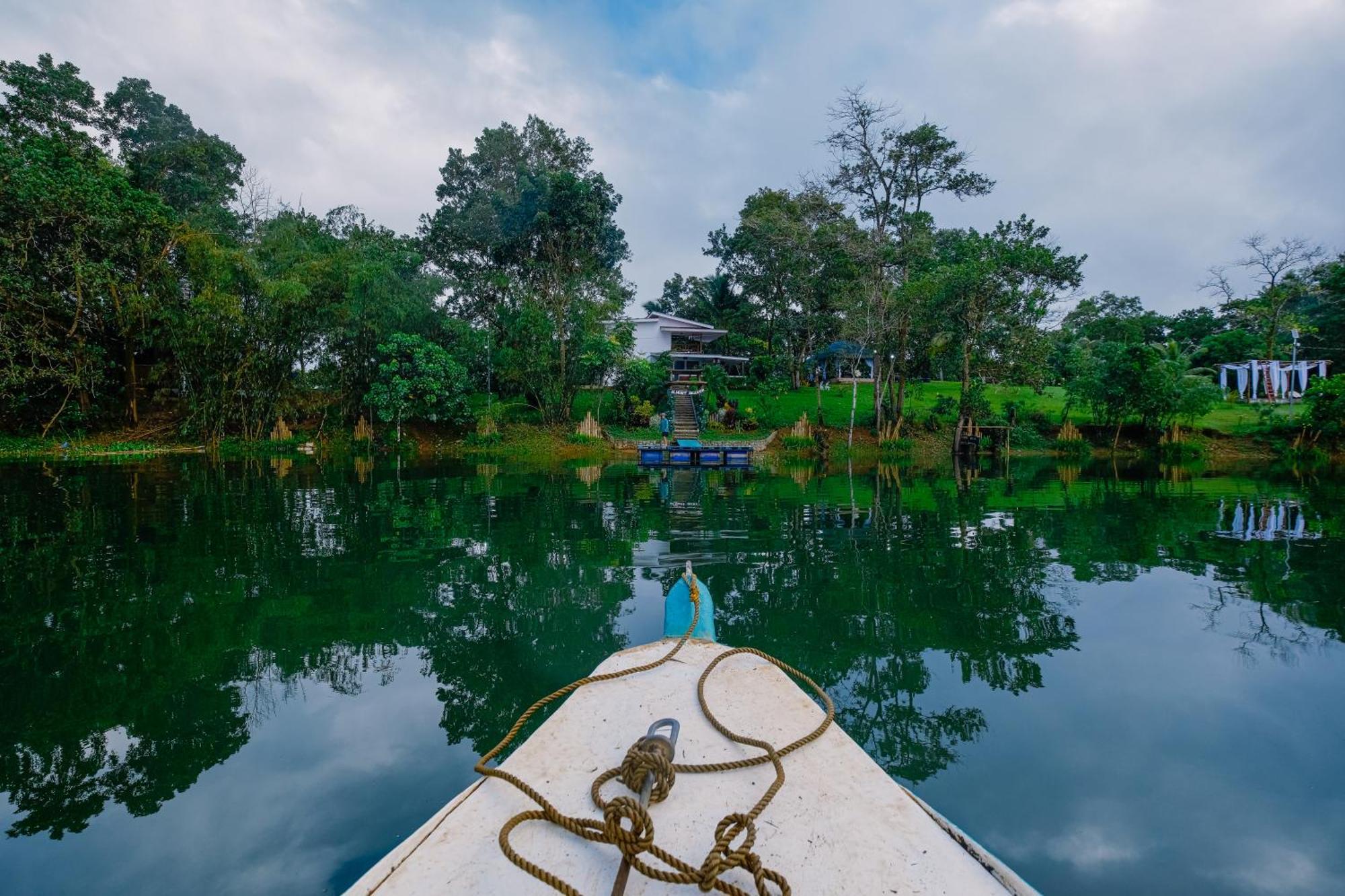 Almost Heaven Lake Resort By Cocotel Cavinti Exterior foto